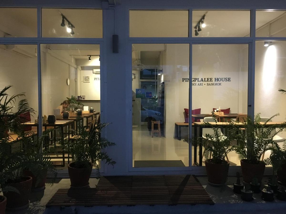Pingplalee Female House Bed & Breakfast Bangkok Exterior photo